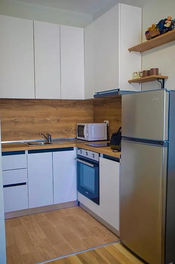 Cozy Stay Apartment تيرانا ألبانيا